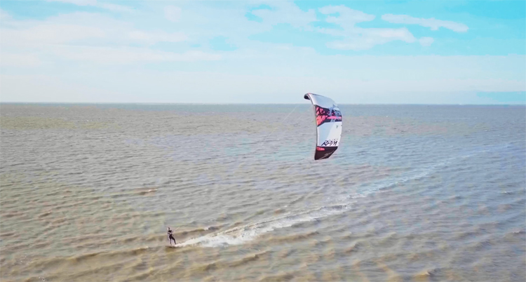 Kitesurfing Oostvoorne gefilmd met DJI Inspire 1 Pro