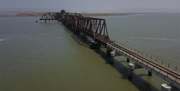Verlaten Dumbarton spoorbrug gefilmd met DJI Mavic Pro in 4K